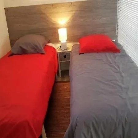 Apartment Les Reales