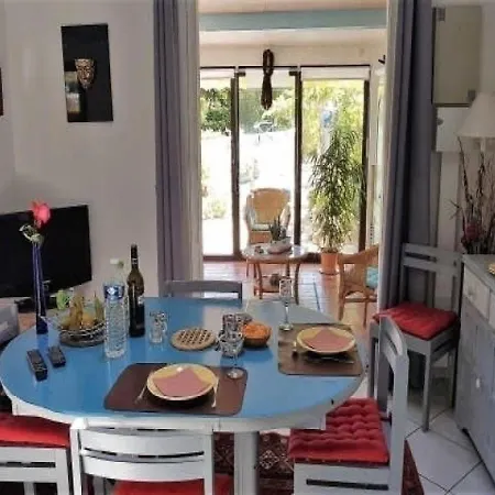 Les Reales Apartment *